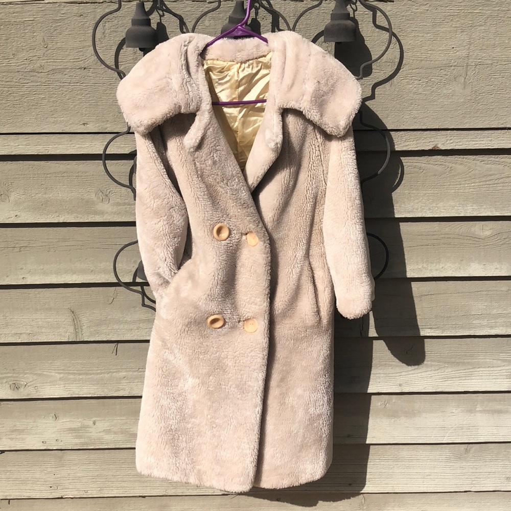 ✨Vintage Faux Fur Coat ✨